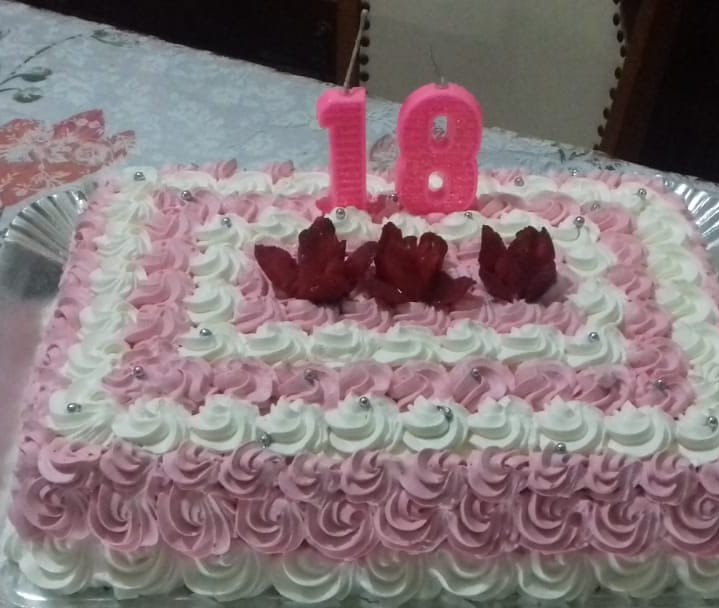 bolo 18 anos chantilly