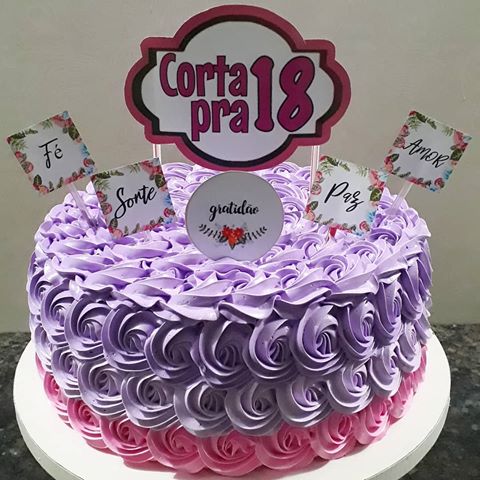 bolo 18 anos chantilly