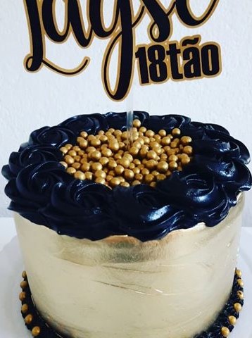 bolo 18 anos preto e dourado