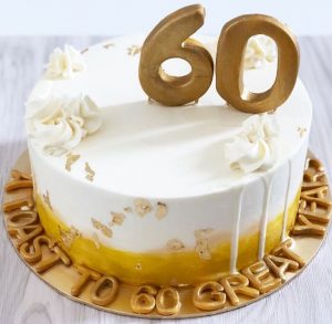 bolo 60 ano dourado