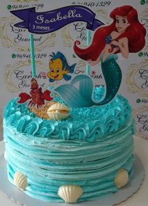 bolo da ariel com chantilly