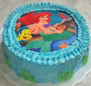 bolo da ariel com chantilly