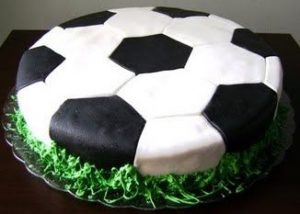 bolo futebol simples