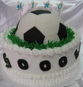 bolo futebol chantilly