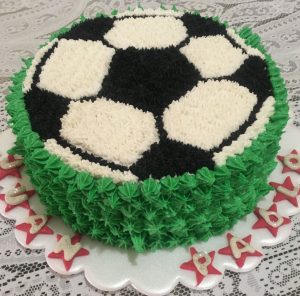 bolo futebol chantilly