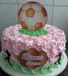 bolo futebol feminino