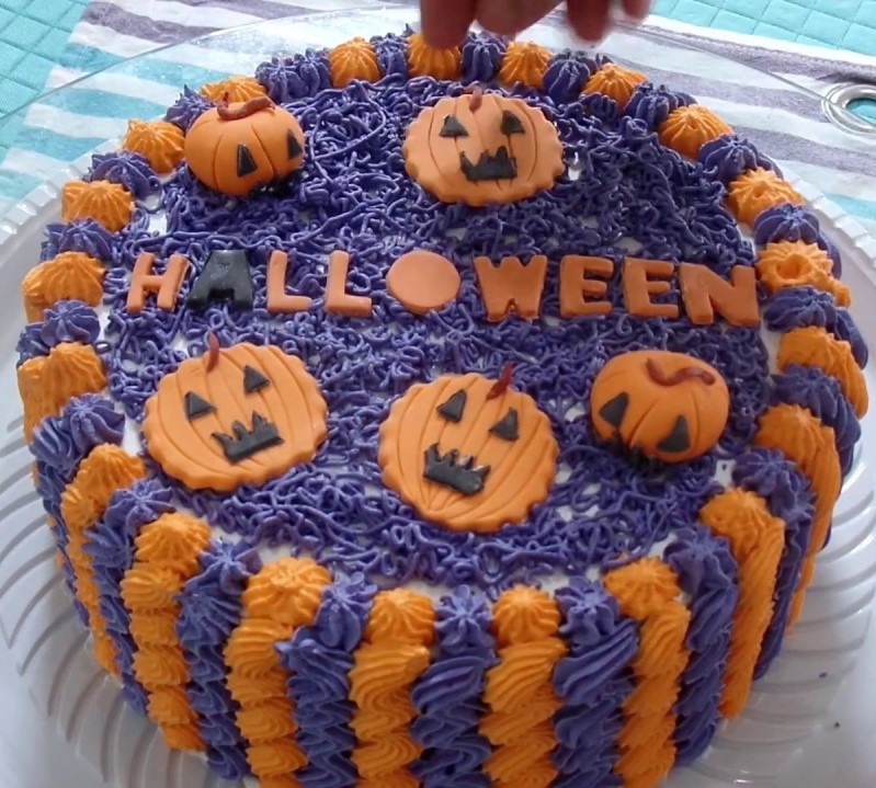 bolo halloween chantilly