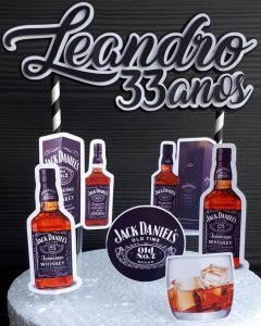 topo de bolo jack daniels