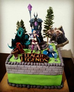 Bolo do jogo League of Legends. Bolo - Mimos de Mãe Cake