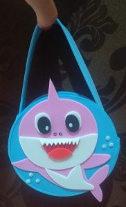 lembrancinha baby shark simples