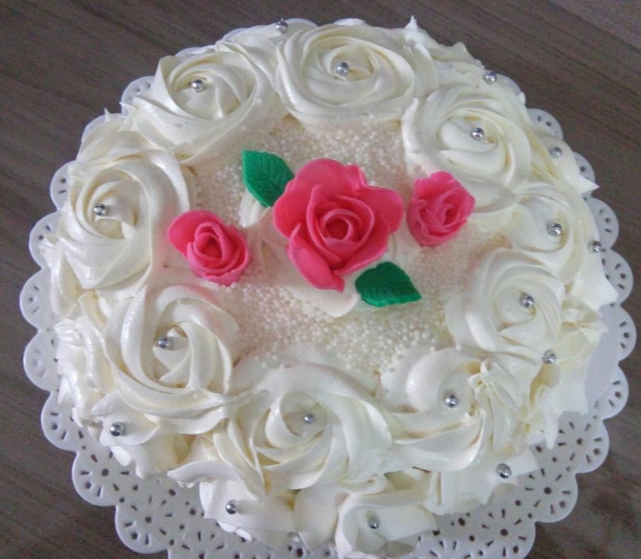 bolo de aniversário Confeitado