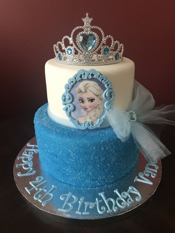 Bolo boneca Frozen