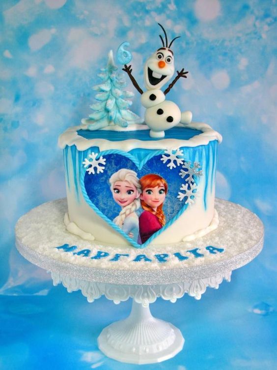 Bolo boneca Frozen