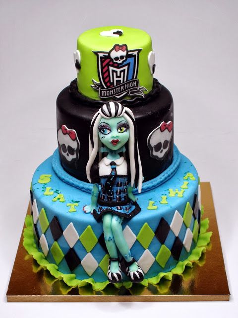 Bolo boneca Monster High