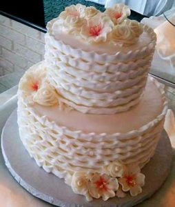 bolo de casamento simples Chantilly