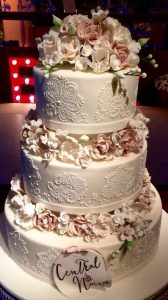 bolo de casamento com flores