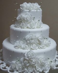 bolo de casamento branco
