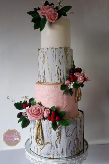 bolo de casamento rustico Fake