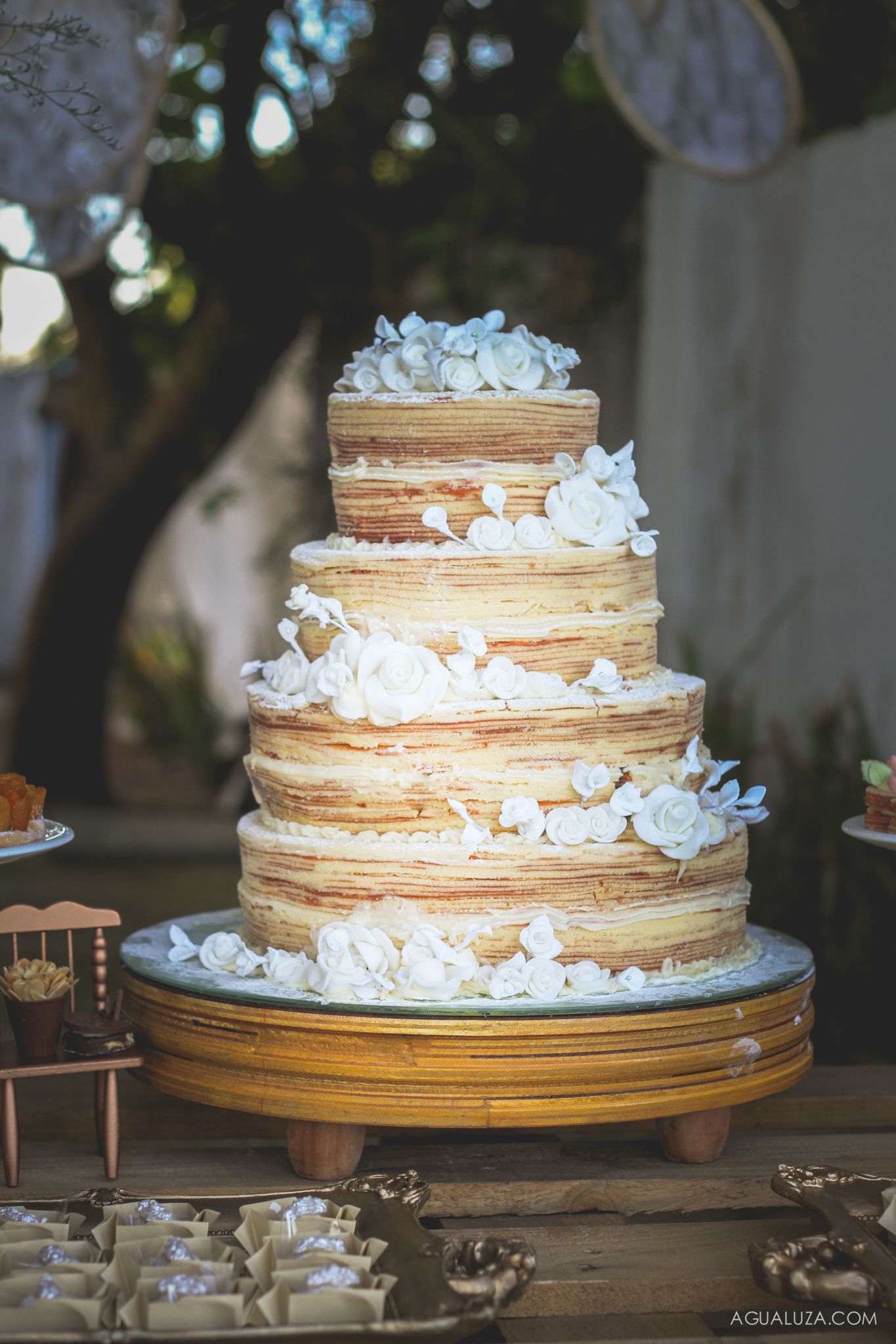 bolo de casamento rustico Com Flores