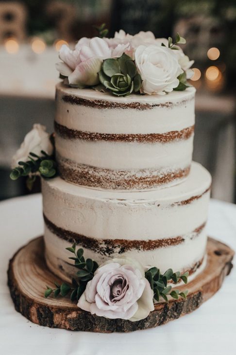 bolo de casamento rustico Com Flores