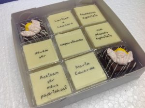 convite para padrinhos de casamento chocolate