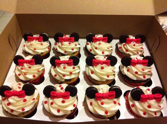 cupcake minnie Chantilly