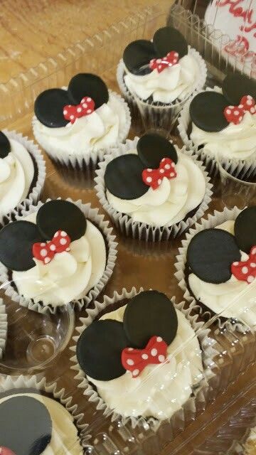 cupcake minnie Chantilly