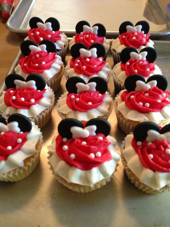 cupcake minnie Vermelha