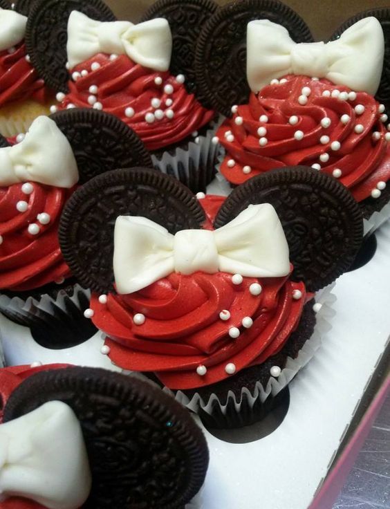 cupcake minnie Vermelha