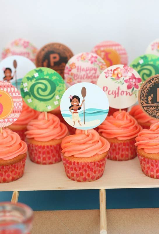 cupcake moana Topper