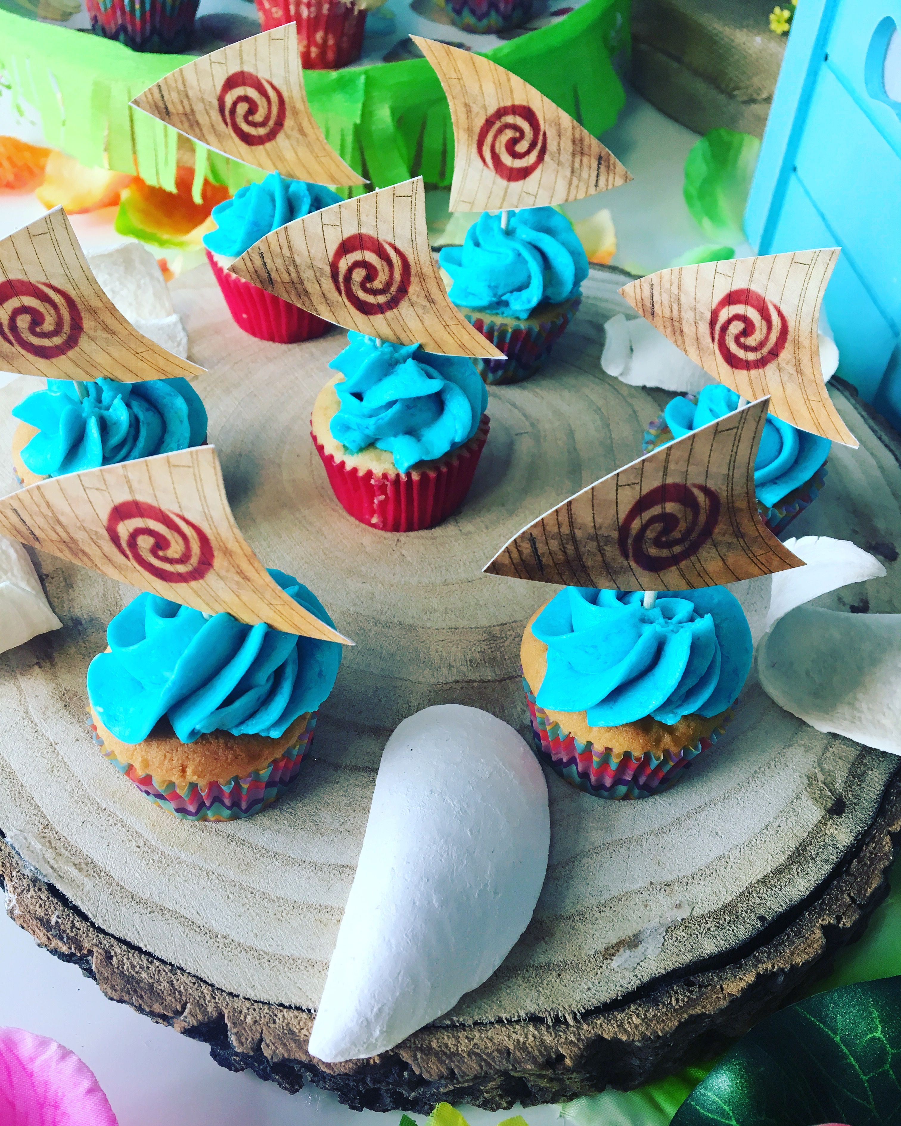 cupcake moana Topper