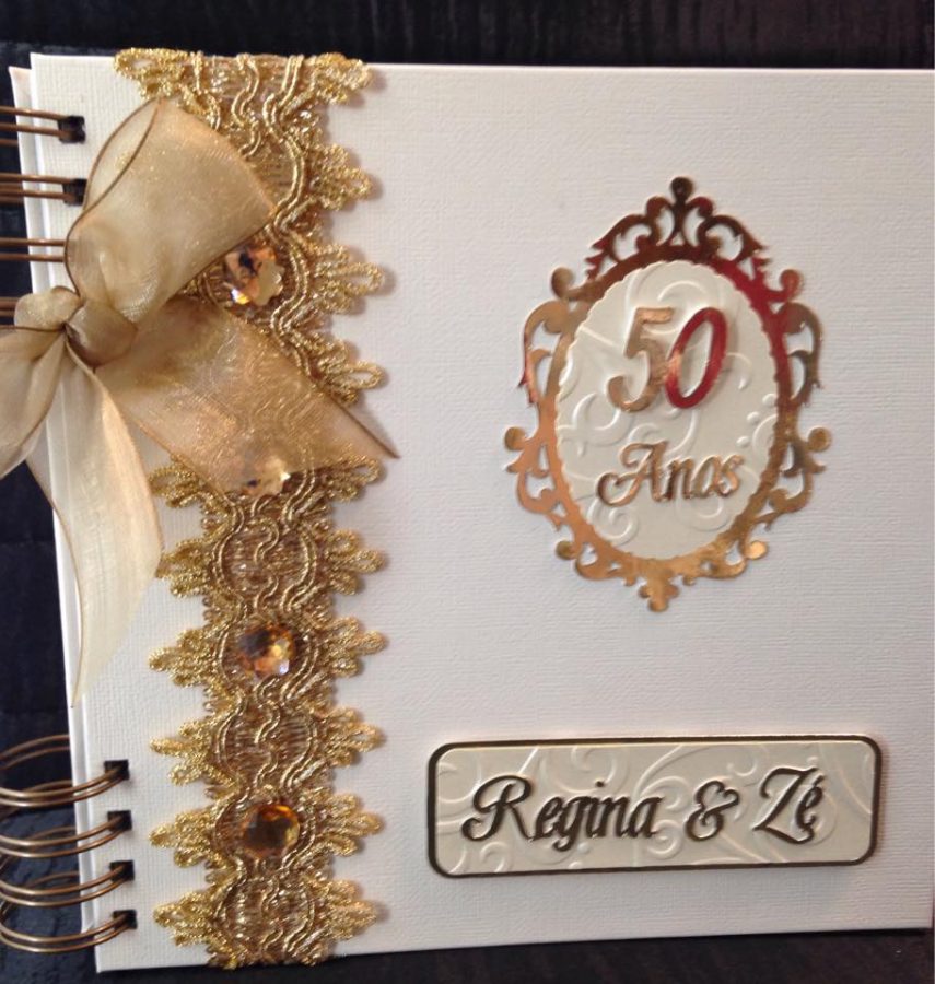 Lembrancinha bodas de ouro Scrapbook