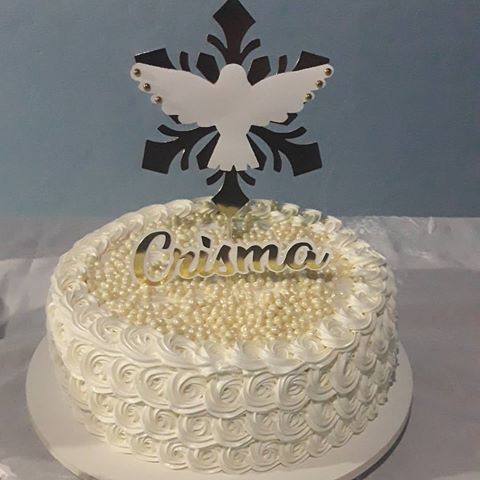 bolo para crisma Com Chantilly