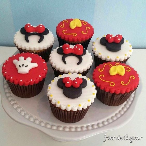 Cupcake Mickey com Minnie