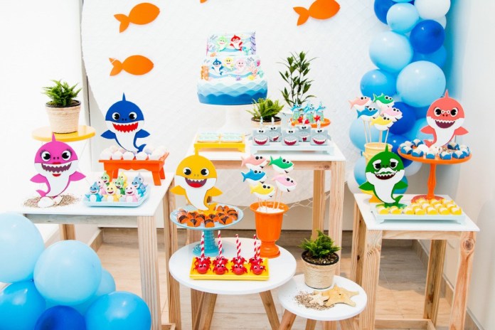 festa baby shark Simples