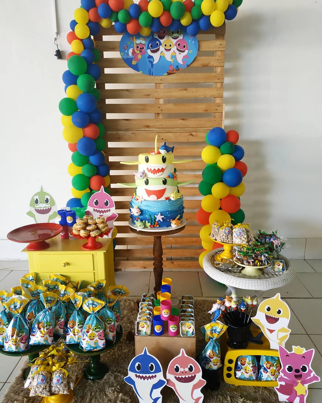 festa baby shark Simples