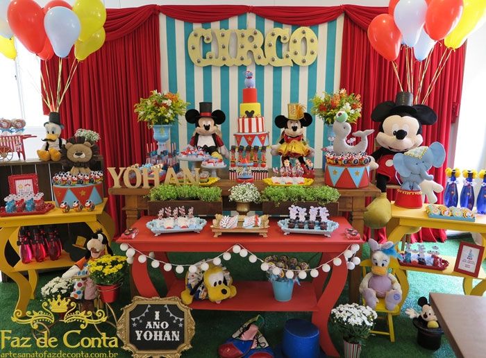 festa circo Do Mickey