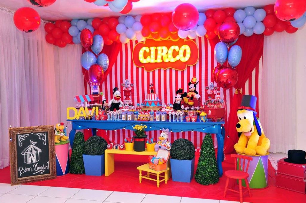 festa circo Do Mickey