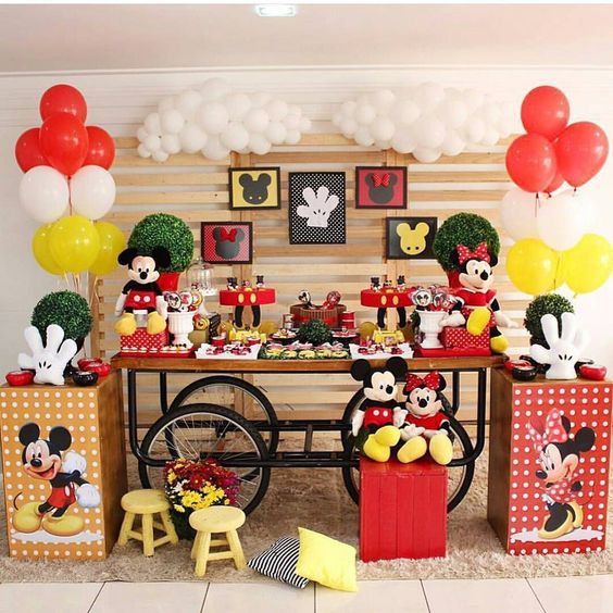 festa do mickey E Minnie