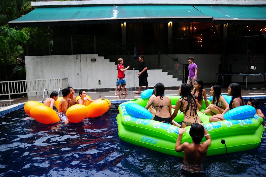 Festa Luau Na piscina