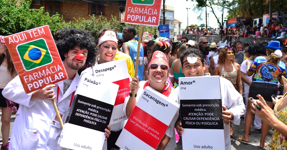 fantasia engreçada Para Carnaval