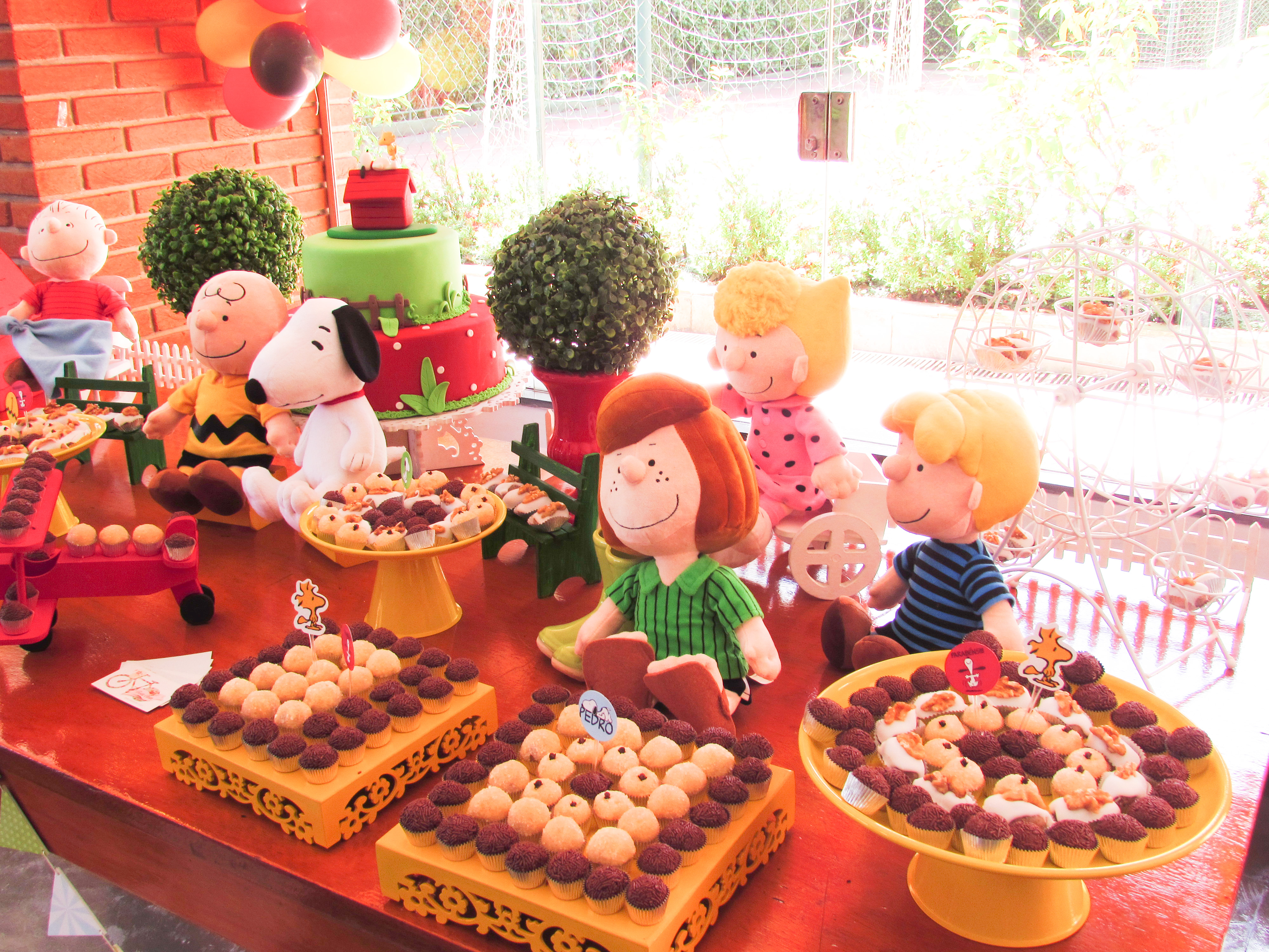 festa do snoopy E Charlie Brown