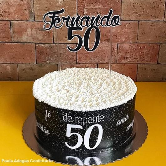 bolo 50 anos Chantilly