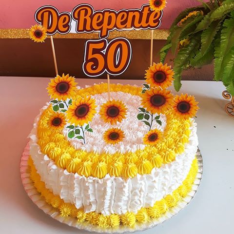 bolo 50 anos Chantilly