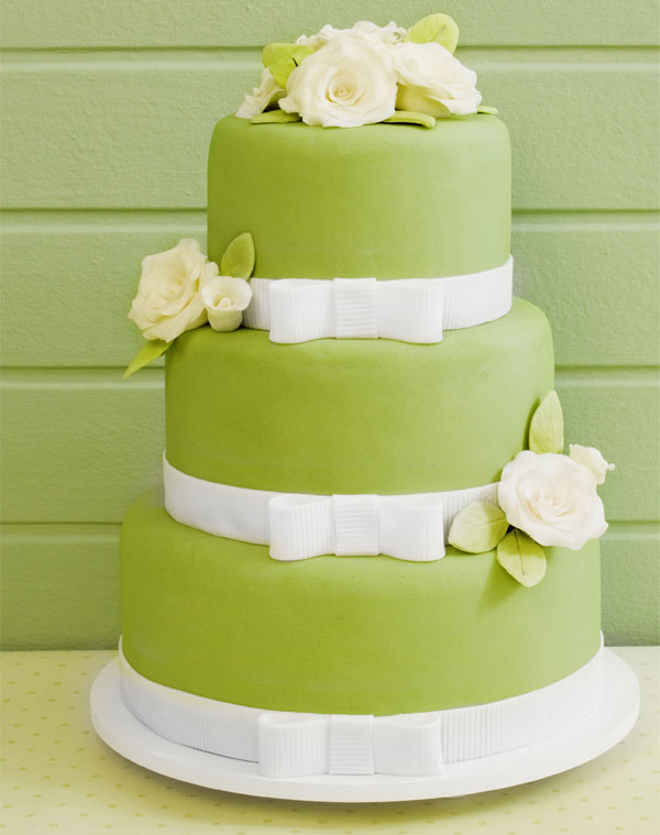 Bolo de Casamento Com Flores De Pasta Americana