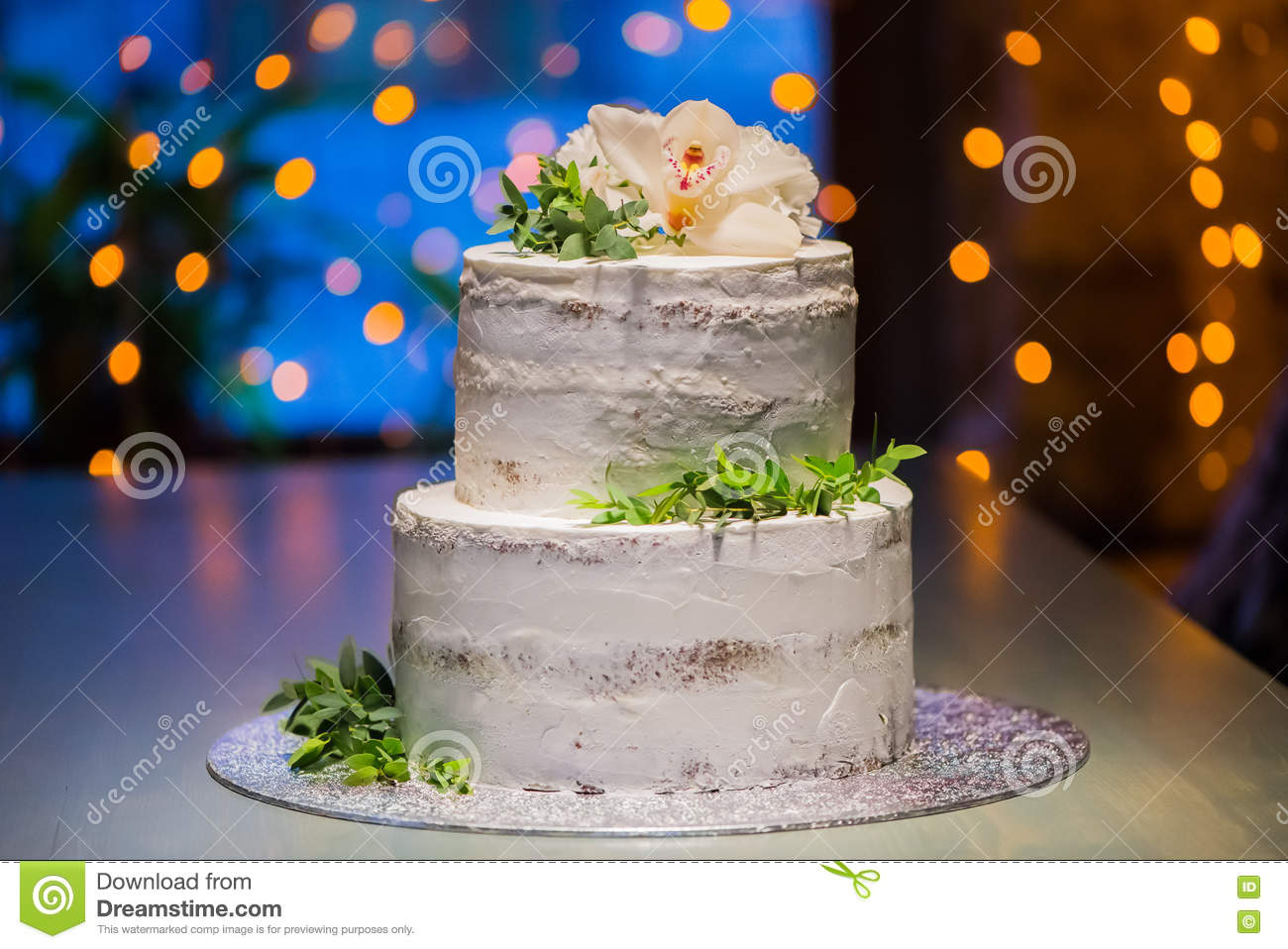 Bolo de Casamento Com Flores Naturais