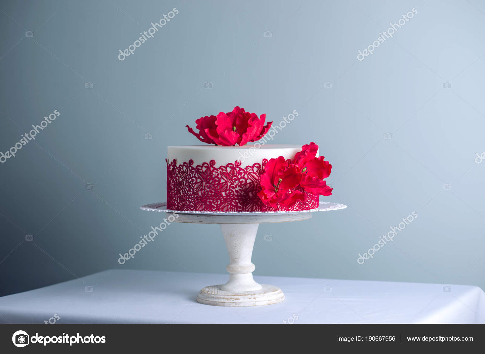 Bolo de Casamento Com Flores Rosas