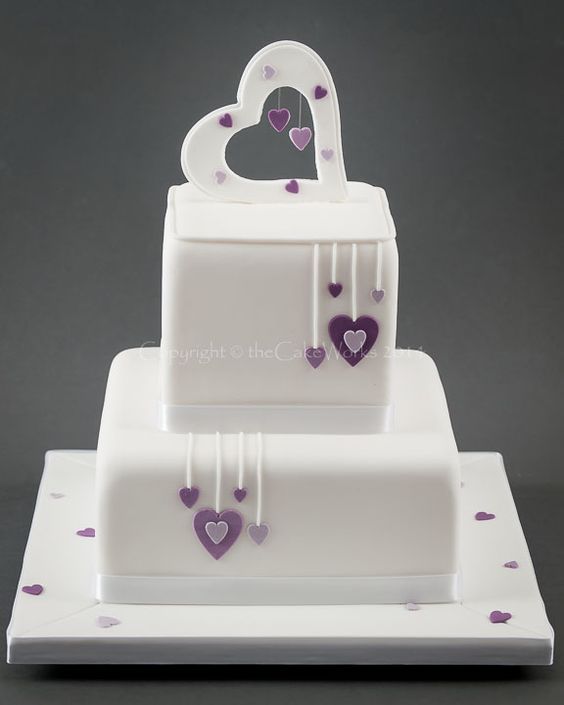 bolo de casamento quadrado Com Coração