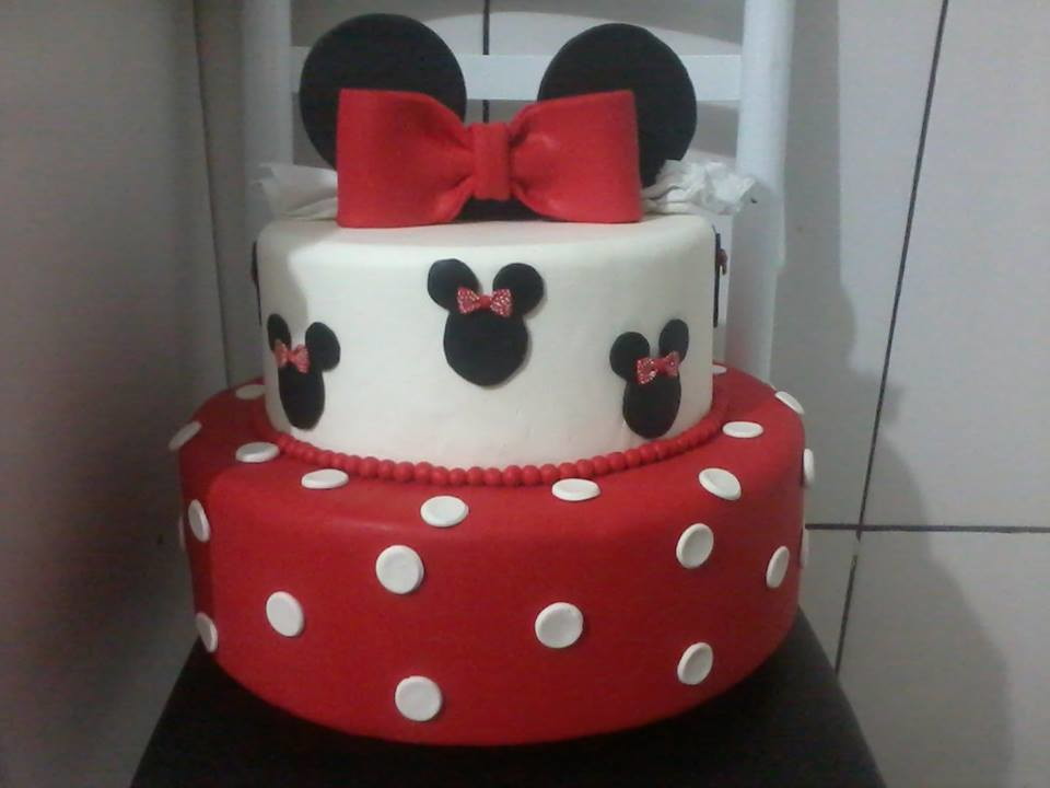 bolo fake minnie Simples