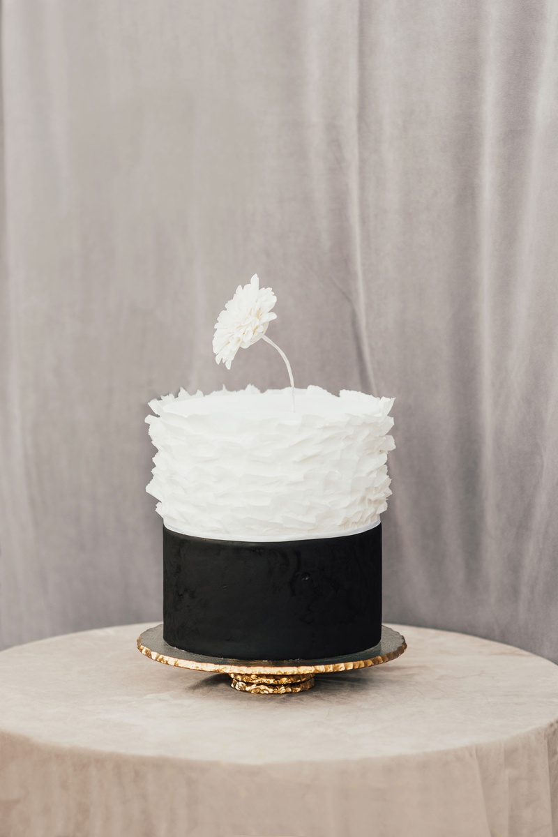 bolo preto e branco Simples
